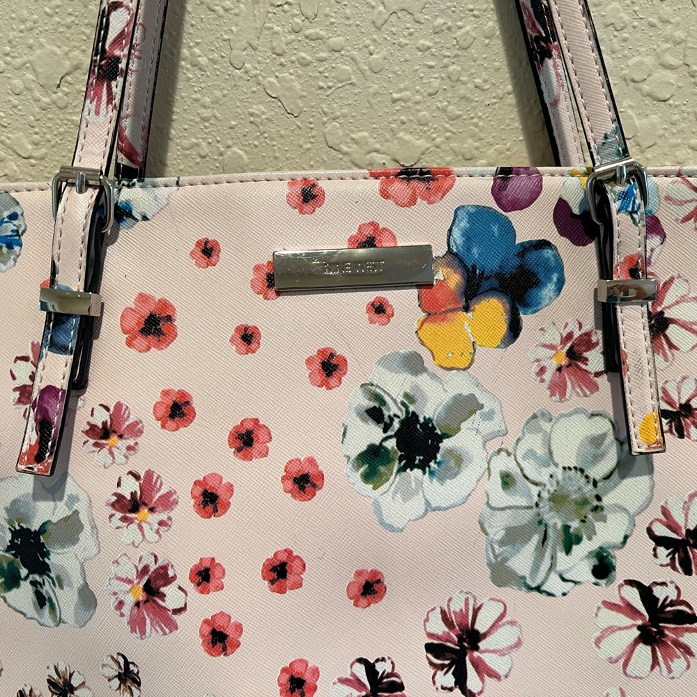 SOLD NINE WEST light pink floral tote handbag 🌸 - Picture 9 of 15